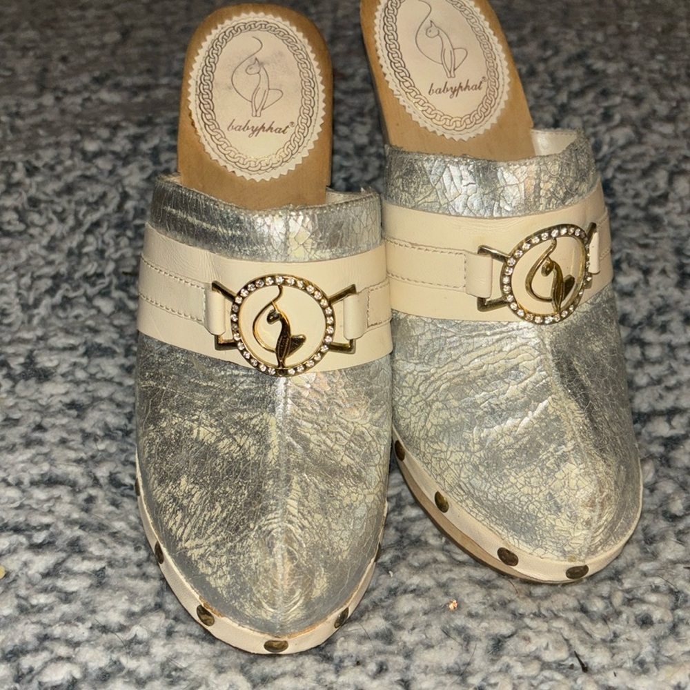 Babyphat ladies size 6 clogs
